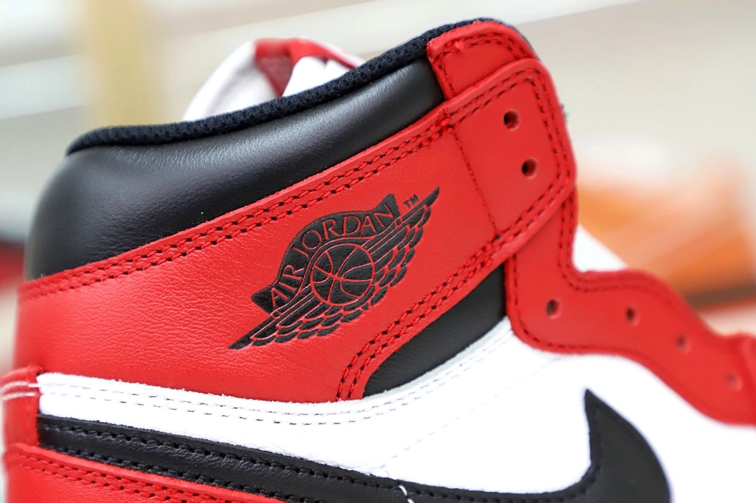 JORDAN HIGH 'CHICAGO' 2015 1 RETRO OG AIR 0902
